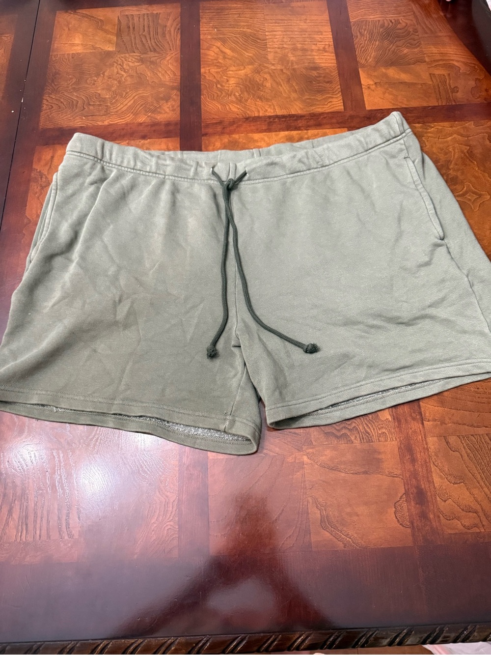 No Boundaries Men's Athletic Drawstring Shorts in Olive Green in